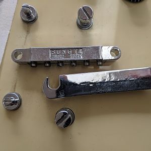 Epiphone G-310 tailpiece