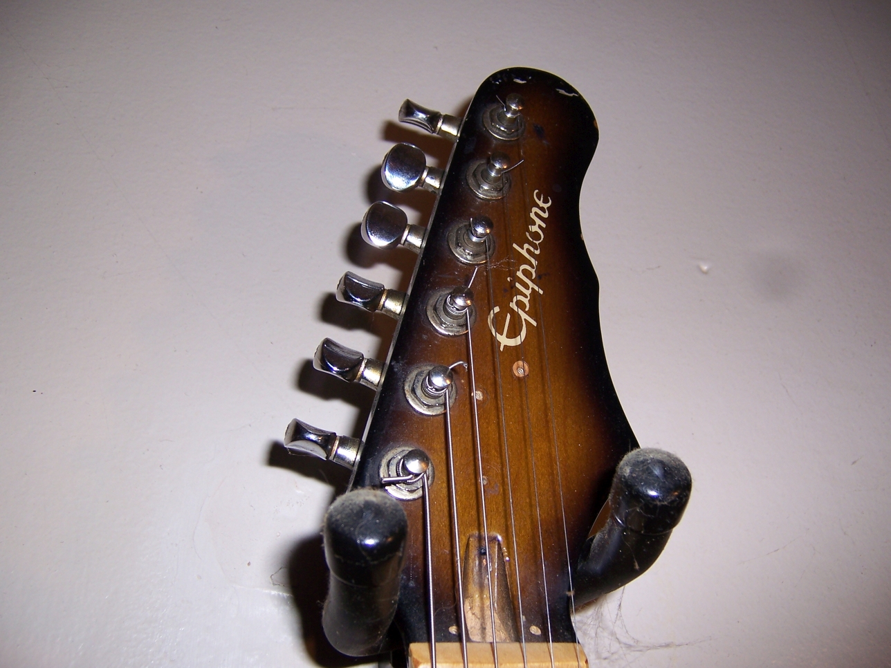 Epiphone Headstock2